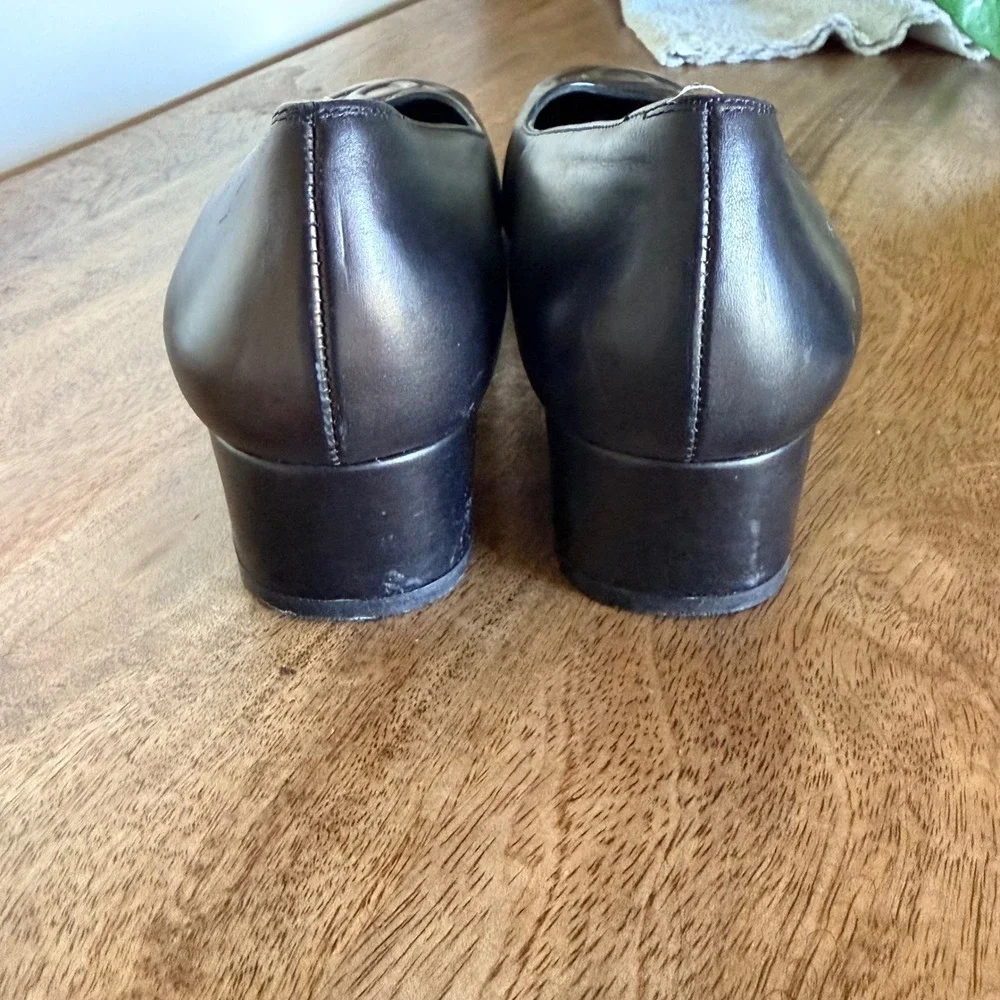 Salvatore Ferragamo Boutique Dalan Pumps Black Leather‎ Gancini Block Heel 8AA